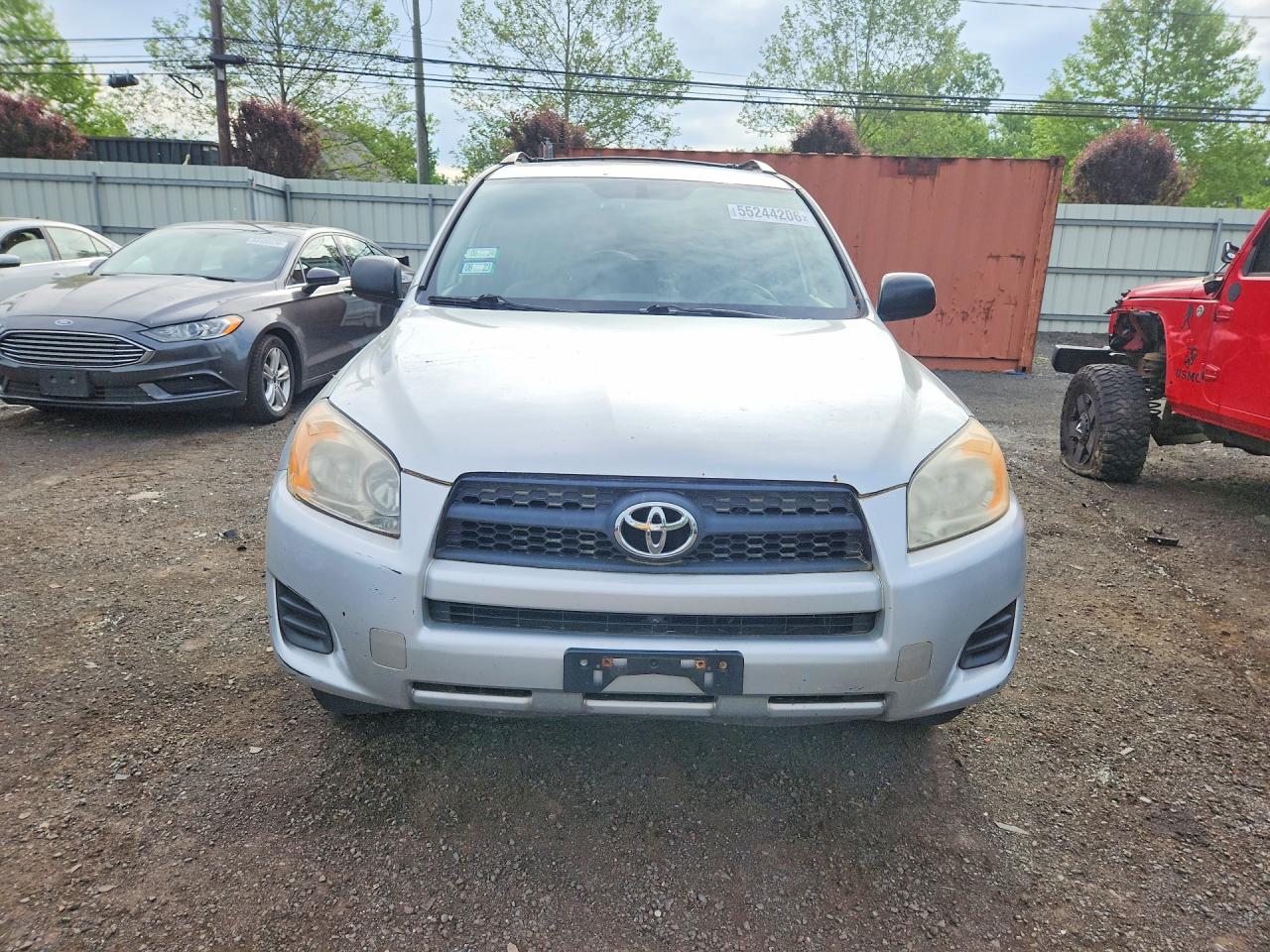 2010 Toyota Rav4 Base Silver vin: JTMZF4DV8AD026777