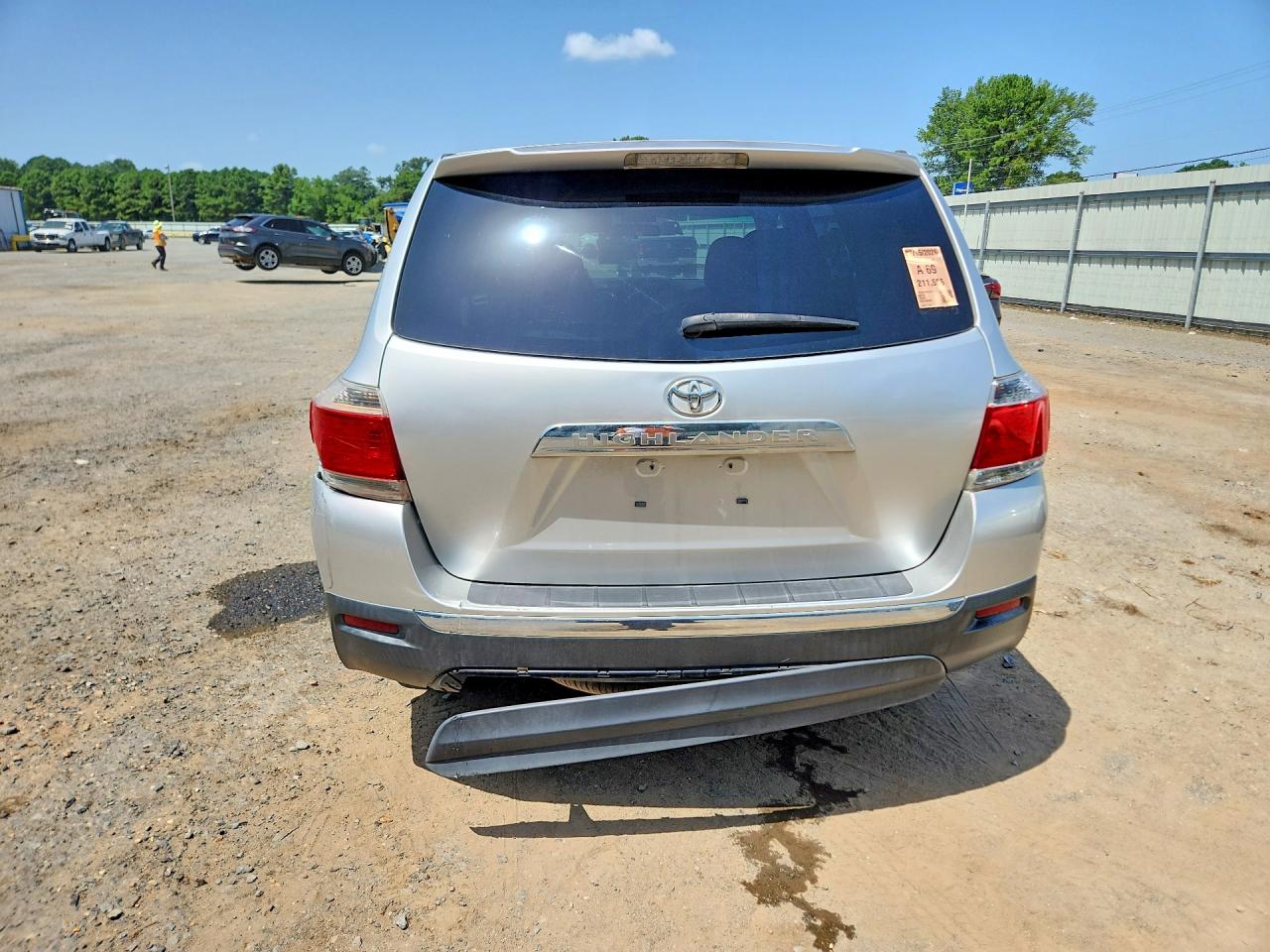 2013 Toyota Highlander Base Silver vin: 5TDZA3EH2DS044816