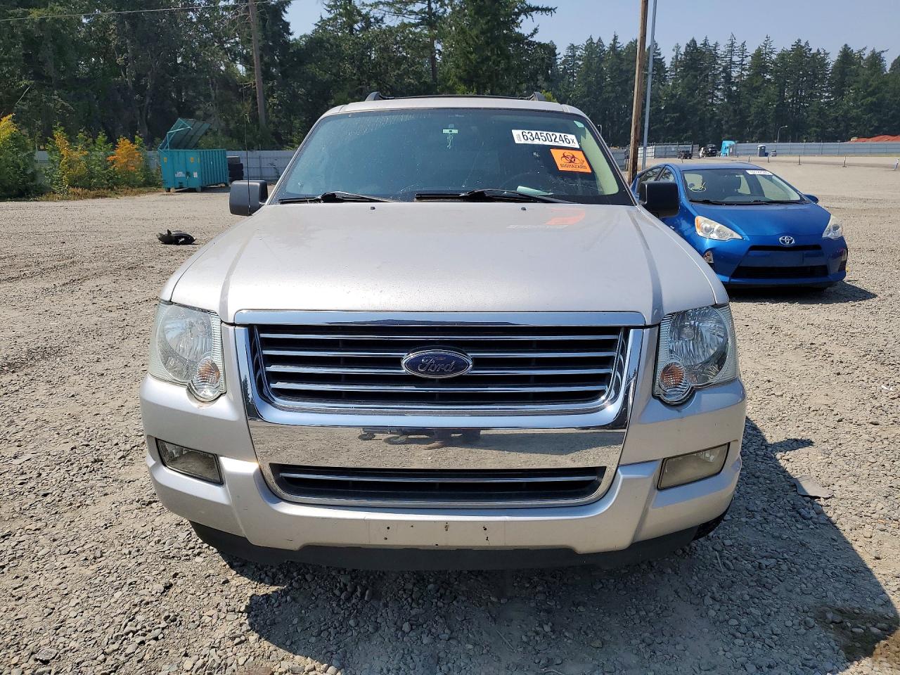 2010 Ford Explorer Xlt Silver vin: 1FMEU7DE9AUA28409