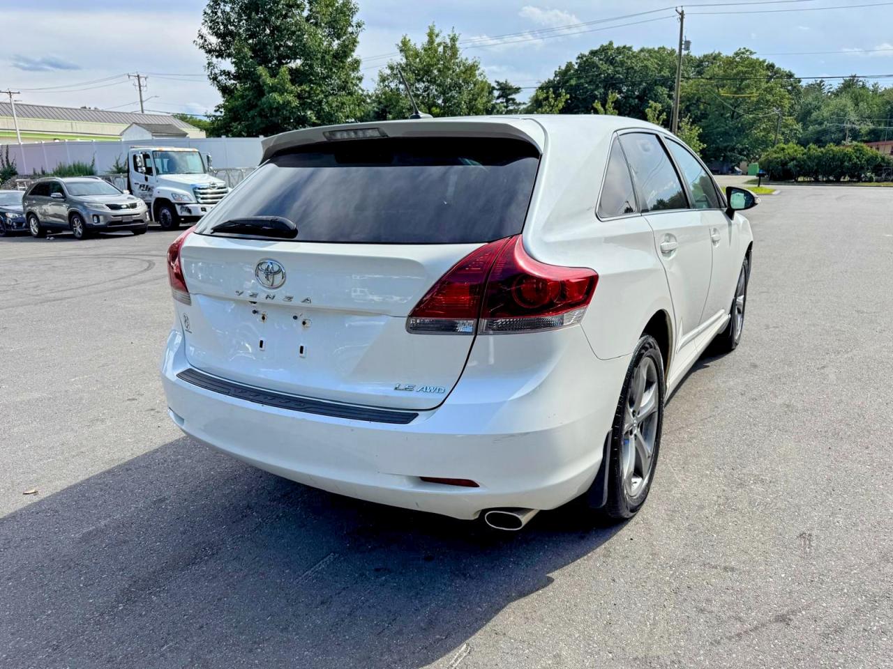 2014 Toyota Venza Le White vin: 4T3BK3BB2EU096669