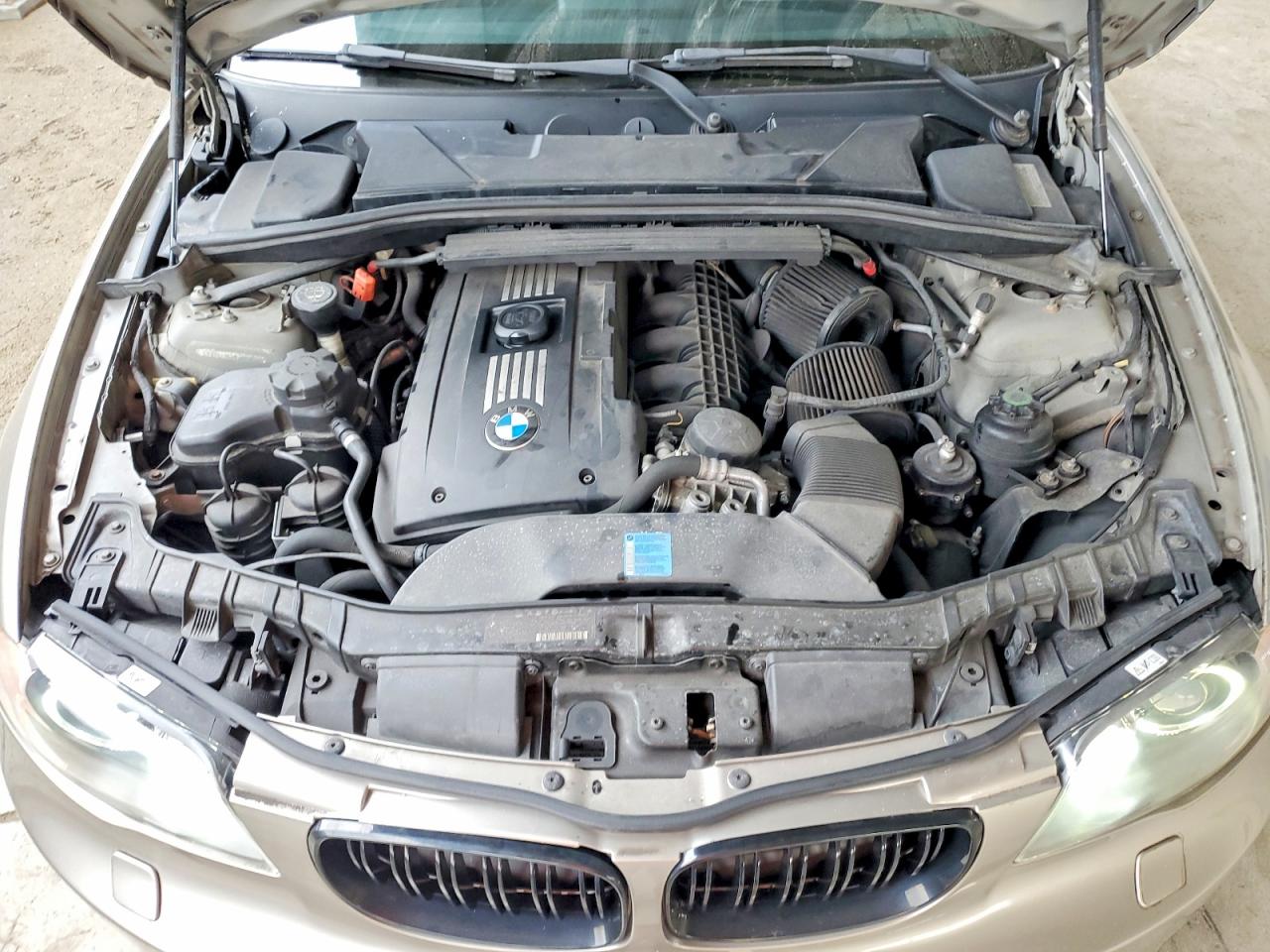 2010 Bmw 135 I Silver vin: WBAUN9C58AVK41451