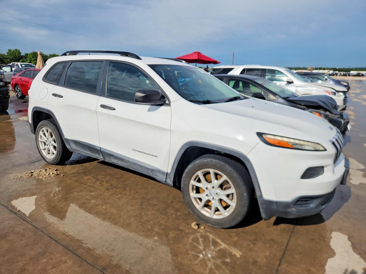 2015 Jeep Cherokee Sport White vin: 1C4PJLABXFW761038