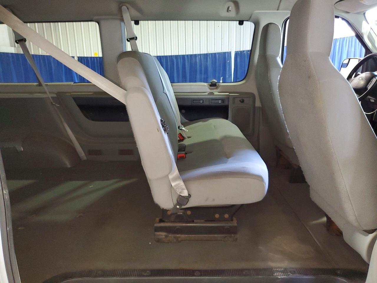 2010 Ford Econoline E150 Wagon Silver vin: 1FMNE1BW7ADA05331