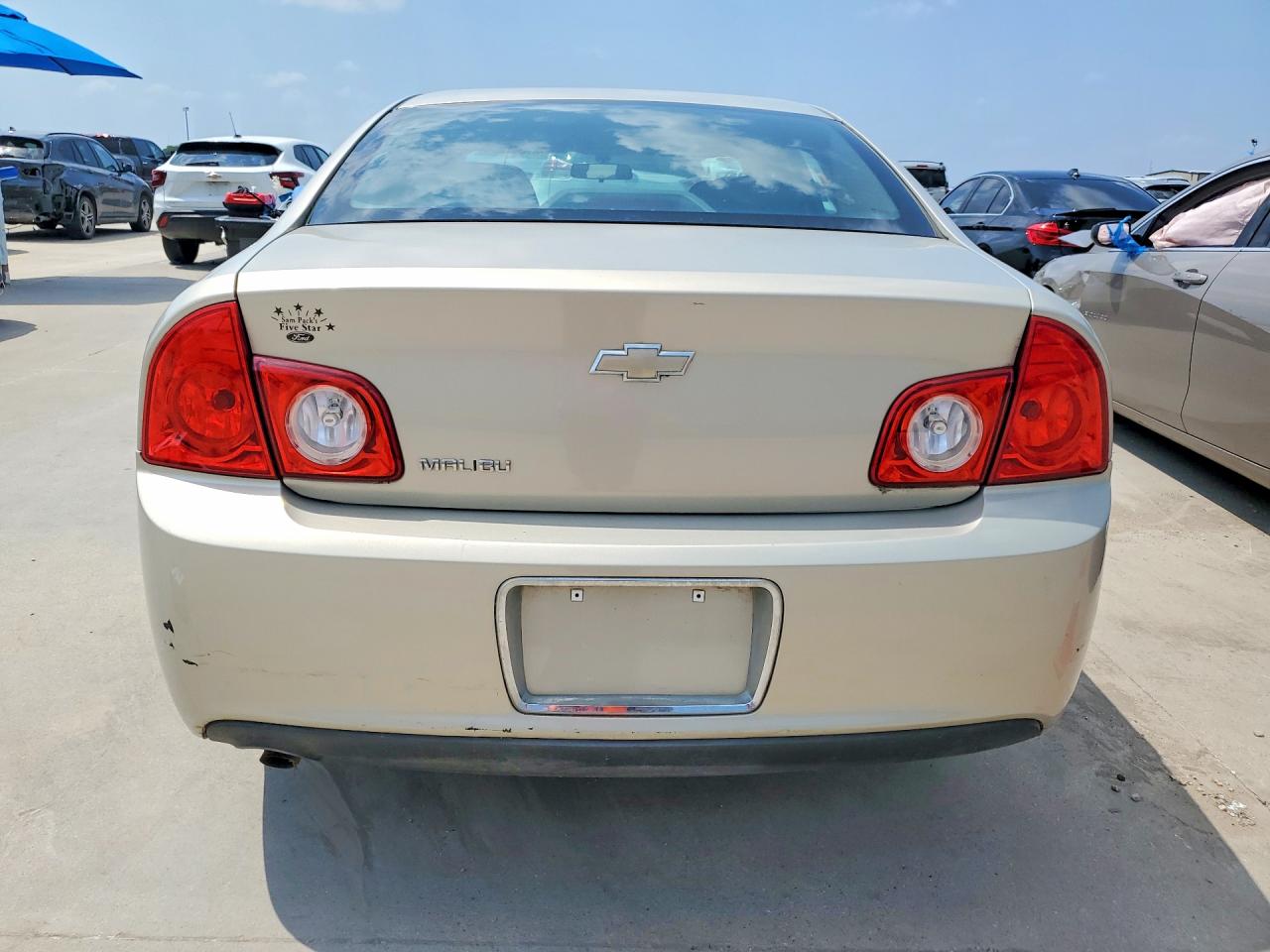 2010 Chevrolet Malibu Ls Cream vin: 1G1ZA5EB2AF111992