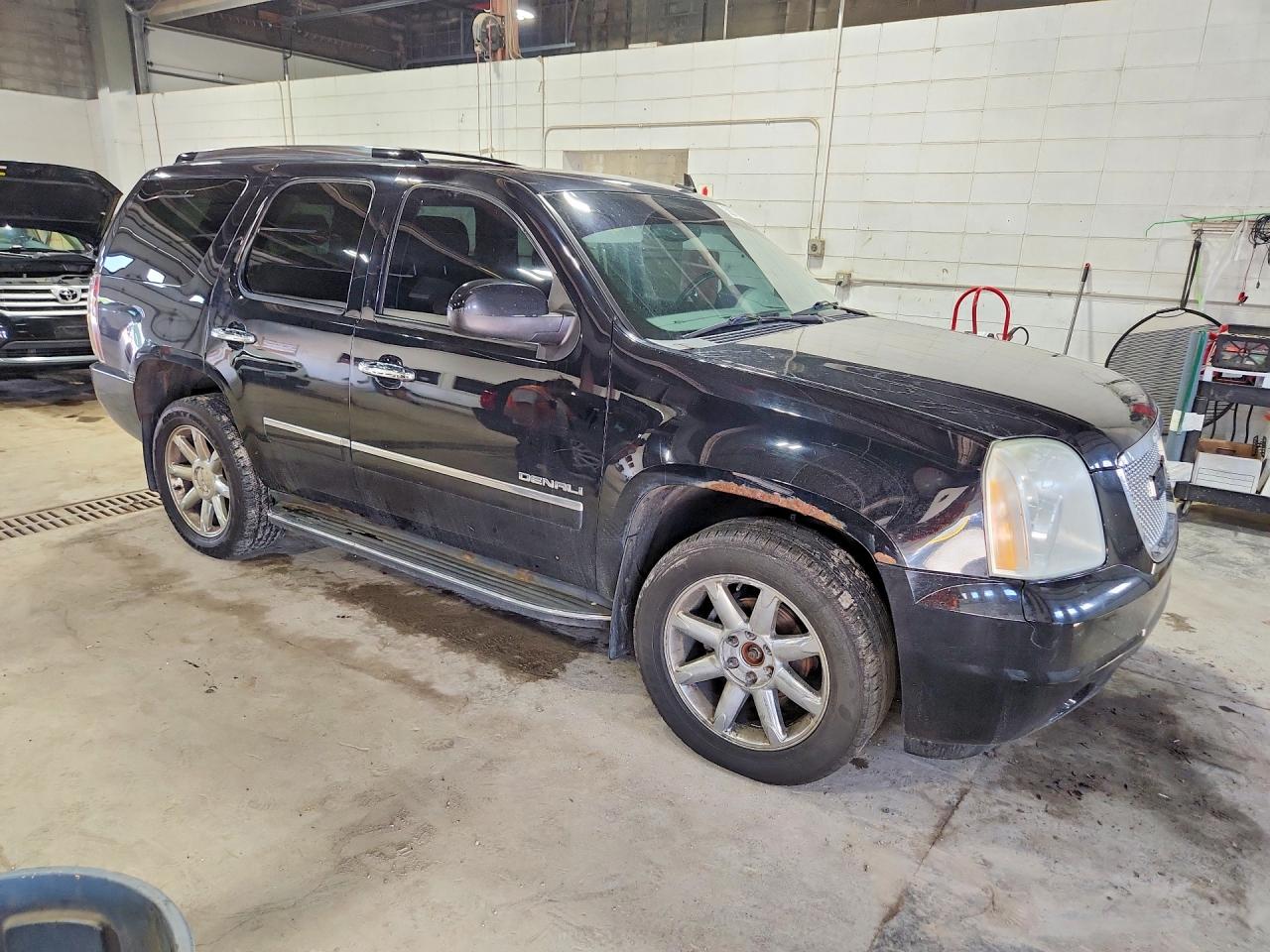 2010 Gmc Yukon Denali Black vin: 1GKUKEEFXAR208720