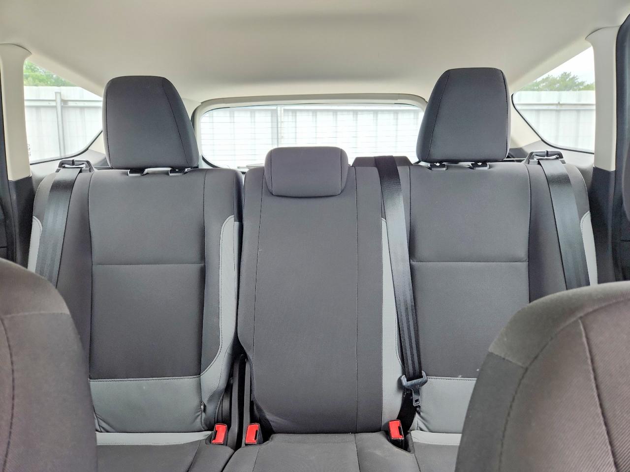 2015 Ford Escape S White vin: 1FMCU0F7XFUC85616