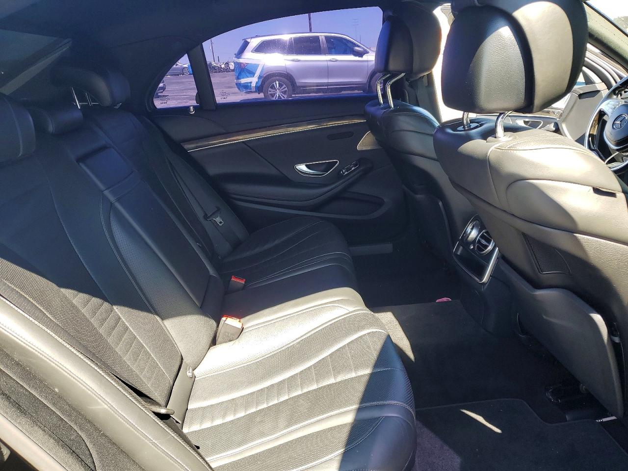 2015 Mercedes-benz S 550 Black vin: WDDUG8CB8FA118511
