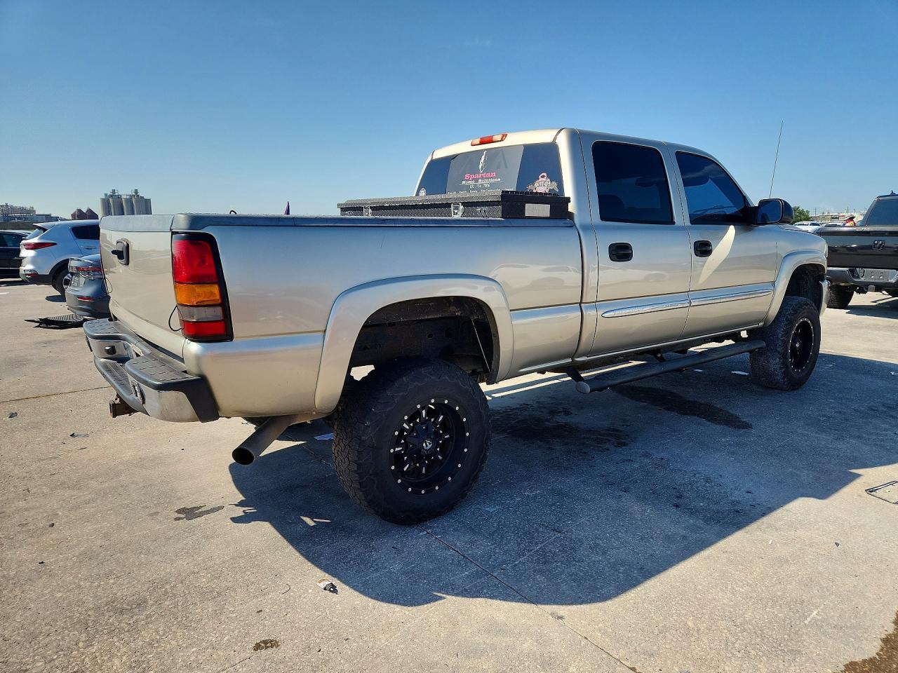 2004 Gmc Sierra C2500 Heavy Duty Tan vin: 1GTHC23U94F236265
