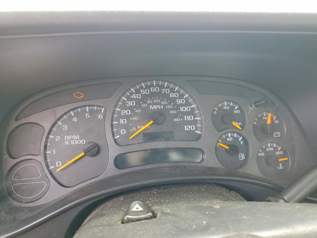 2004 Chevrolet Silverado C1500 White vin: 1GCEC14X54Z105953