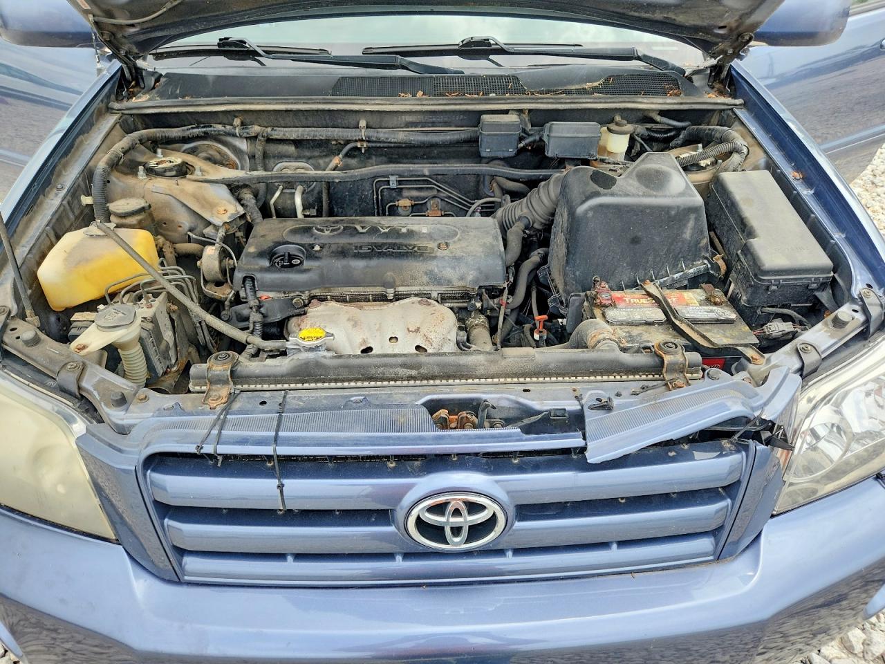 2005 Toyota Highlander Base Blue vin: JTEDD21A350121469