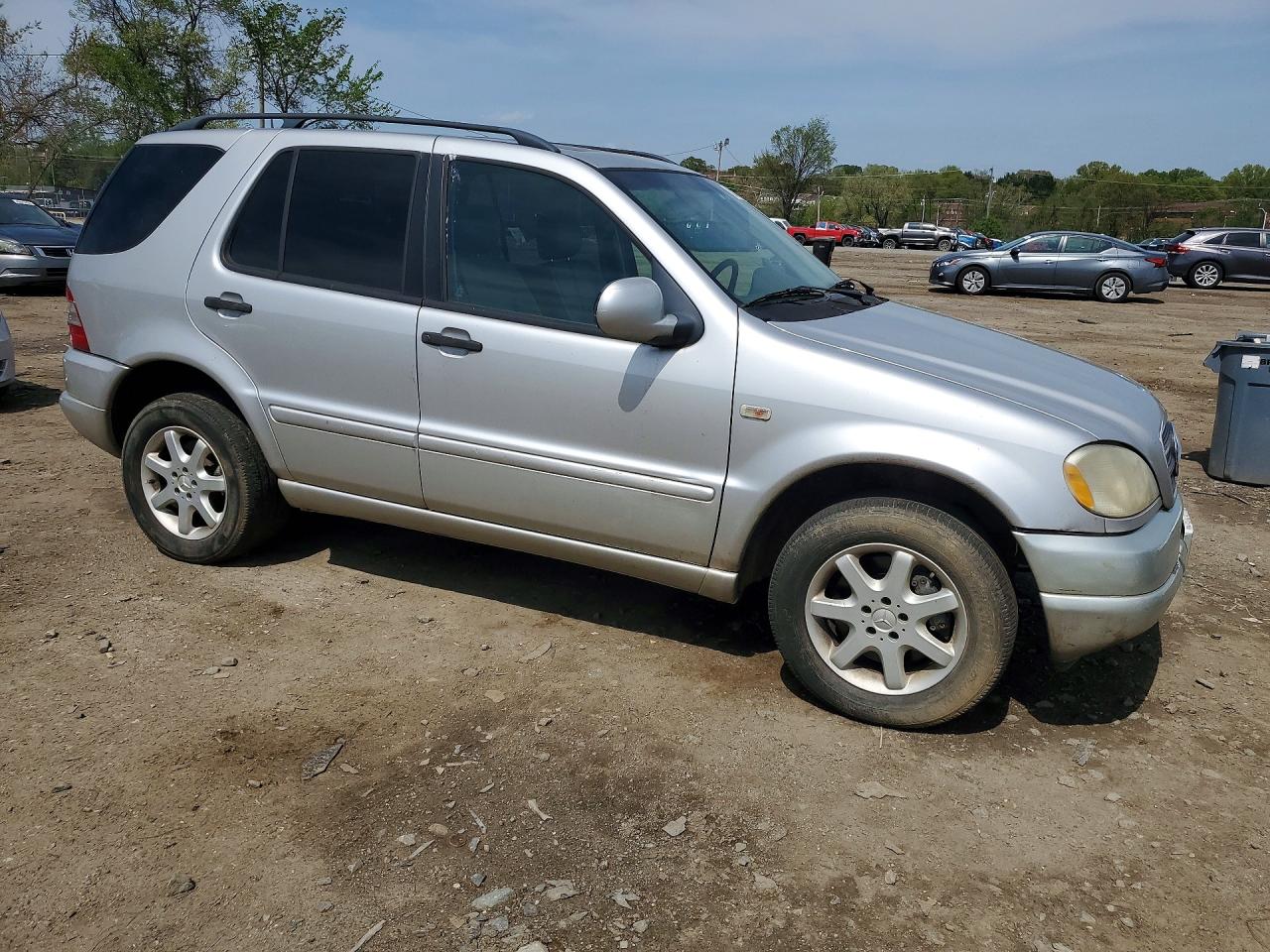 2000 Mercedes-benz Ml430 Silver vin: 4JGAB72E8YA189188