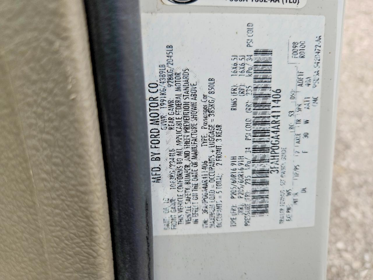 2010 Ford Fusion S White vin: 3FAHP0GA4AR411406