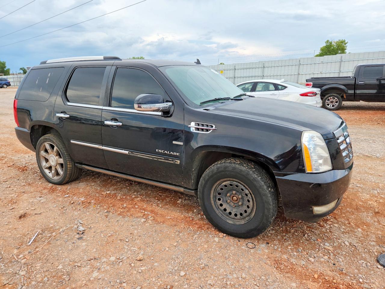 2010 Cadillac Escalade Premium Черный vin: 1GYUKCEF0AR229330