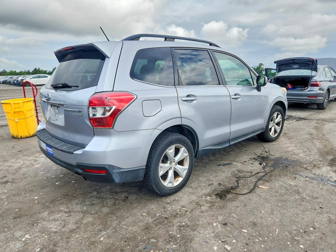 2015 Subaru Forester 2.5i Limited Silver vin: JF2SJAHC4FH476466