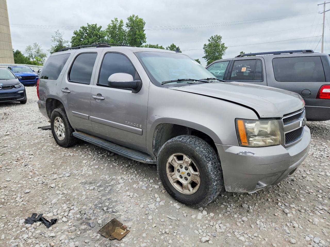 2007 Chevrolet Tahoe K1500 Silver vin: 1GNFK13047R210846