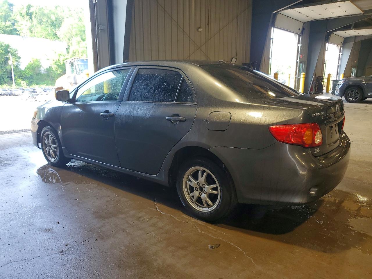 2010 Toyota Corolla Le Gray vin: 1NXBU4EE6AZ173889