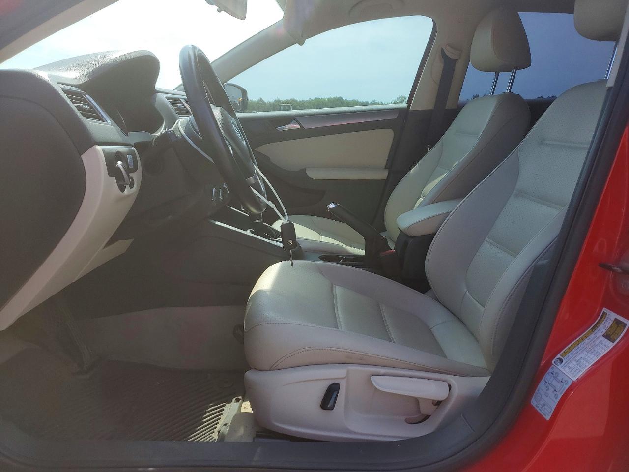 2014 Volkswagen Jetta Tdi Red vin: 3VWLL7AJ6EM404376