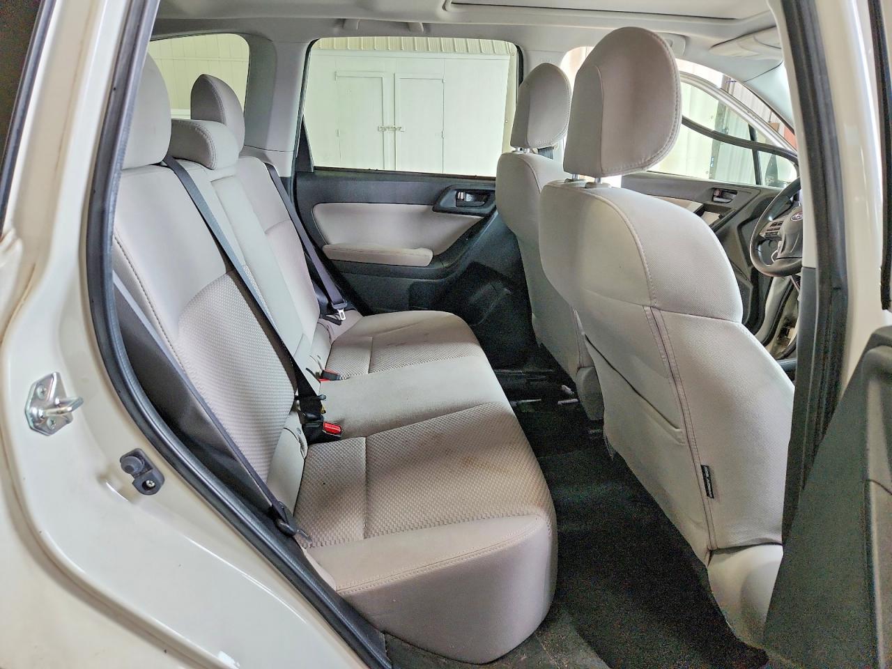 2014 Subaru Forester 2.5i Premium White vin: JF2SJAEC4EH534918