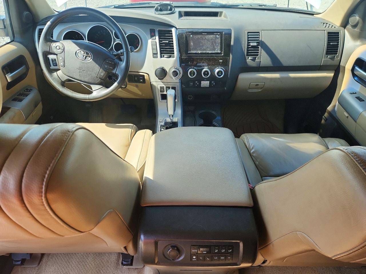 2008 Toyota Sequoia Limited Белый vin: 5TDZY68A48S012838