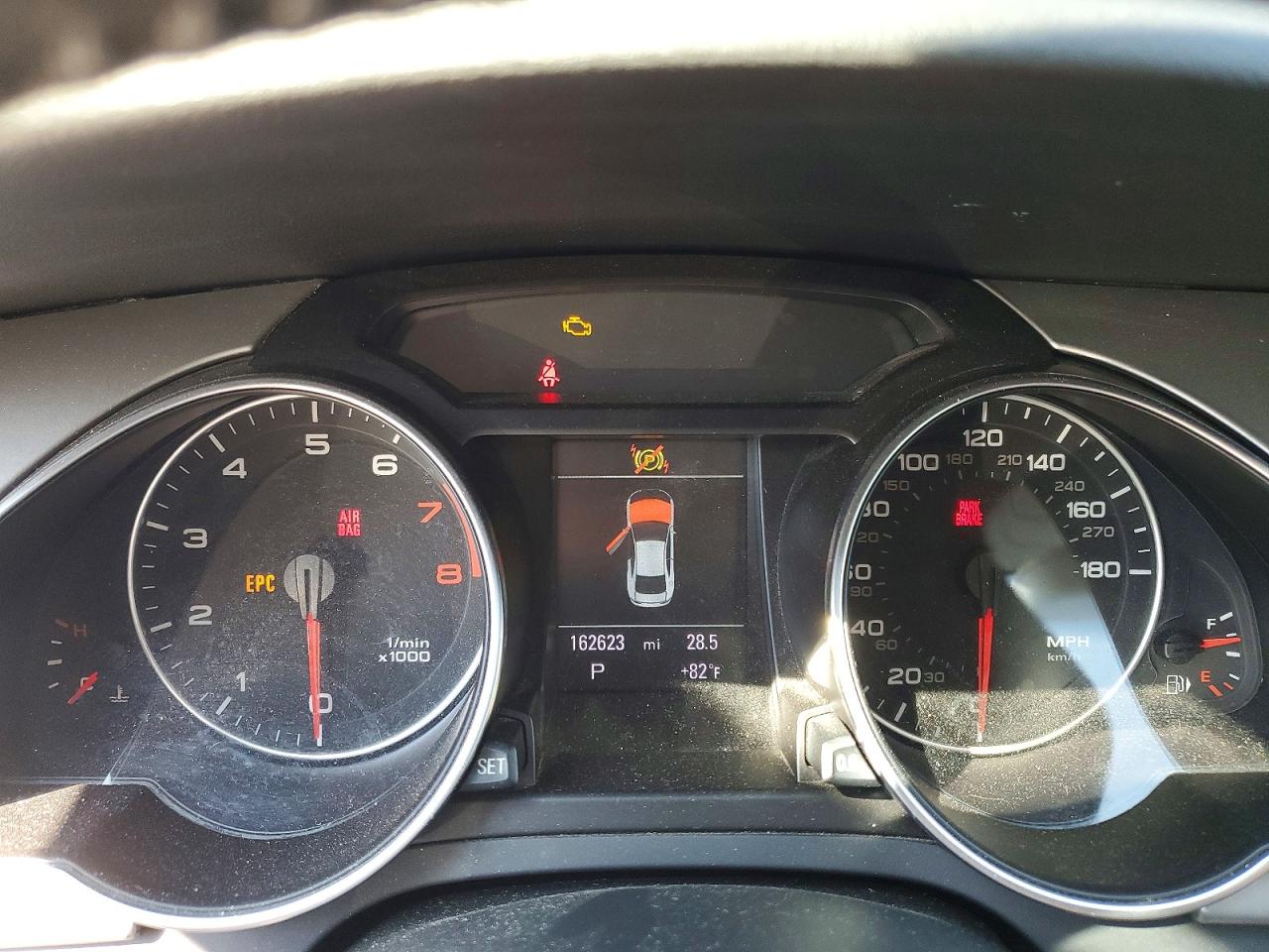 2011 Audi A5 Premium Plus Черный vin: WAULFAFRXBA081297