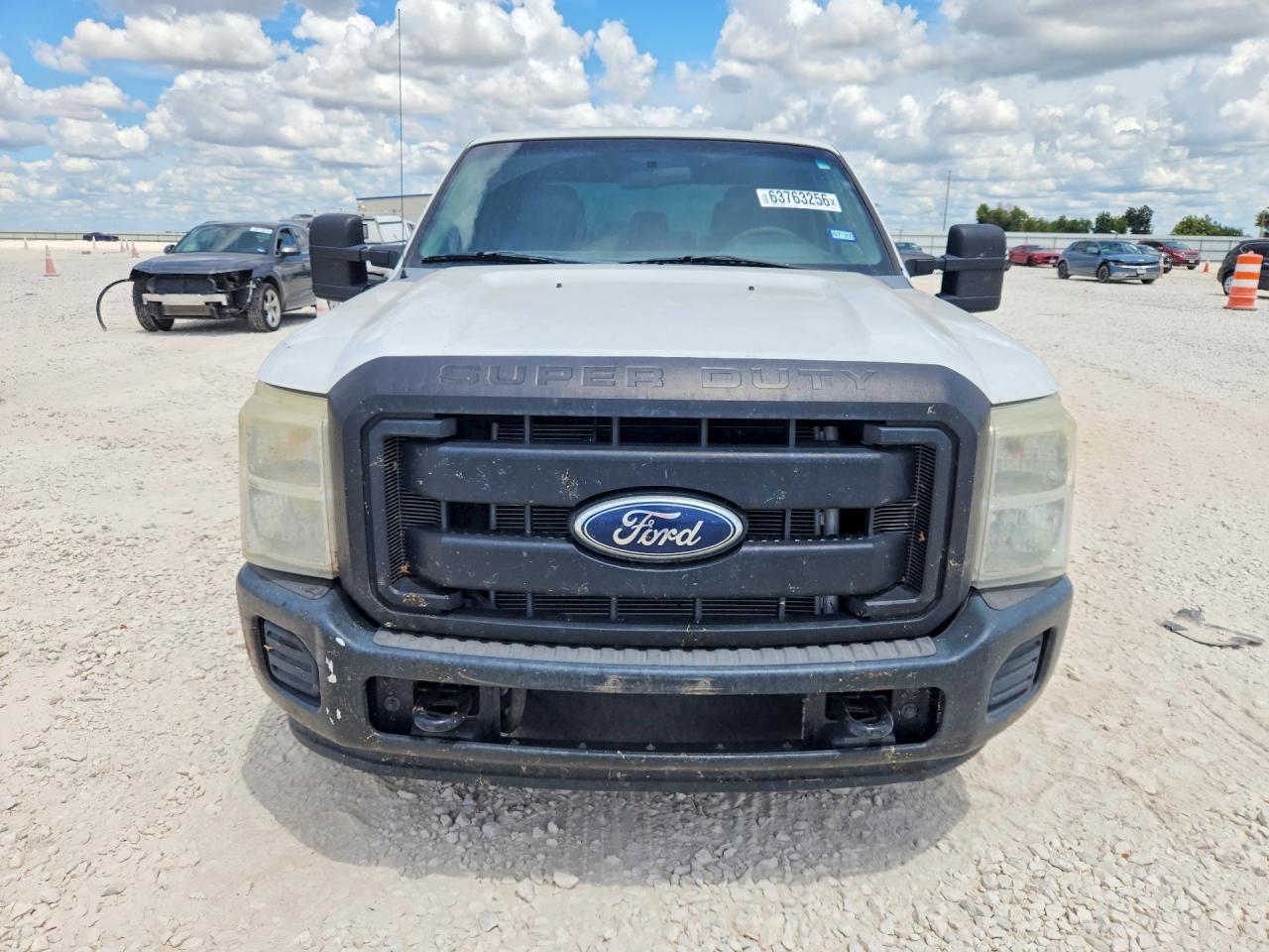 2011 Ford F250 Super Duty White vin: 1FT7W2A67BEC61787