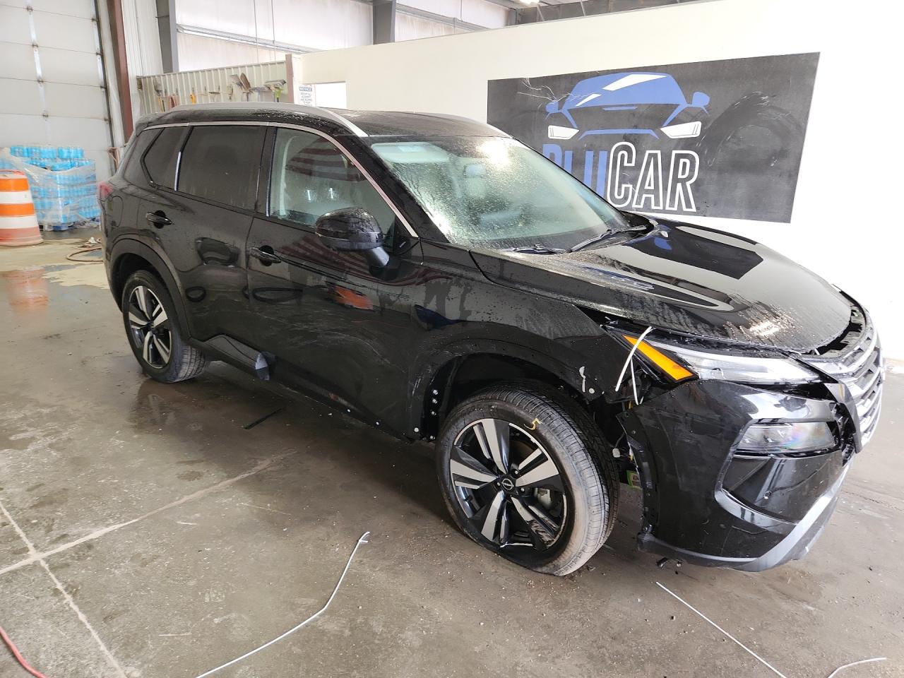2026 Nissan Rogue Sl Черный vin: 5N1BT3CB1TC791233 Damage: Right Front Fender, Severe Damage, Replacement Required