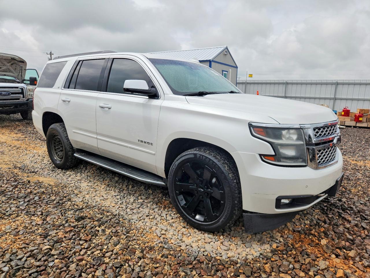 2018 Chevrolet Tahoe K1500 Lt Белый vin: 1GNSKBKC6JR179574