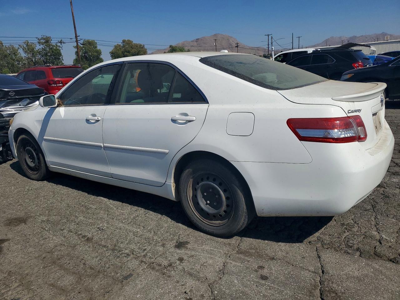 2010 Toyota Camry Le White vin: 4T4BF3EK7AR023466