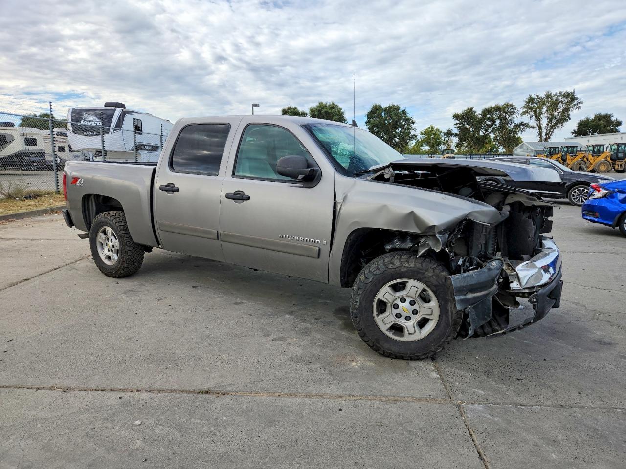2007 Chevrolet Silverado K1500 Crew Cab Серый vin: 2GCEK13M671591454