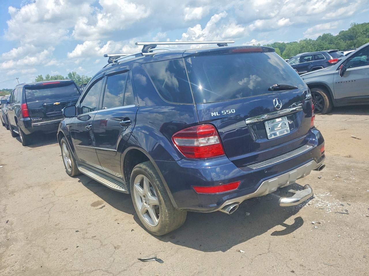 2009 Mercedes-benz Ml 550 Blue vin: 4JGBB72EX9A463979
