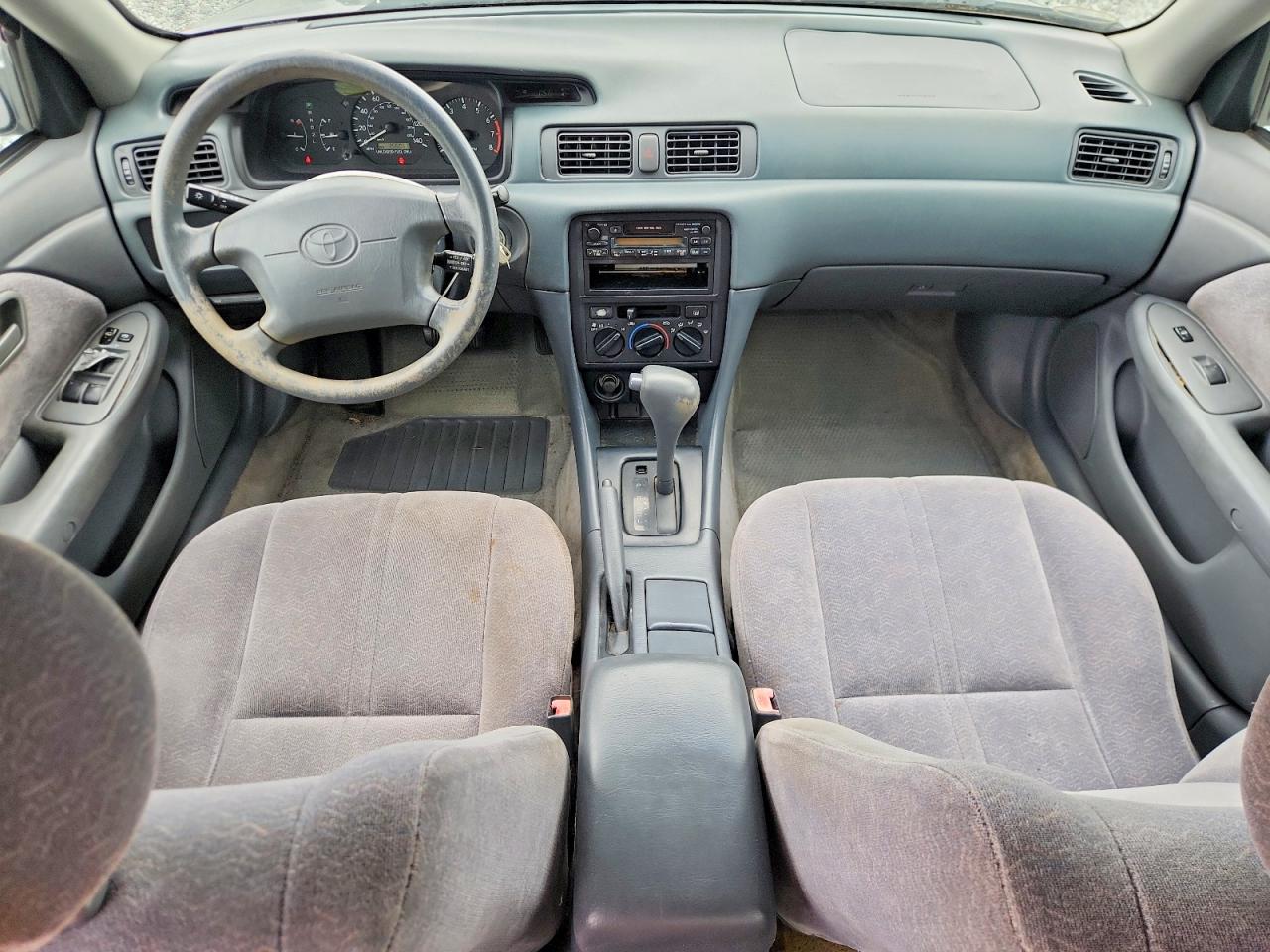 1998 Toyota Camry Le Gray vin: 4T1BG22K5WU857653