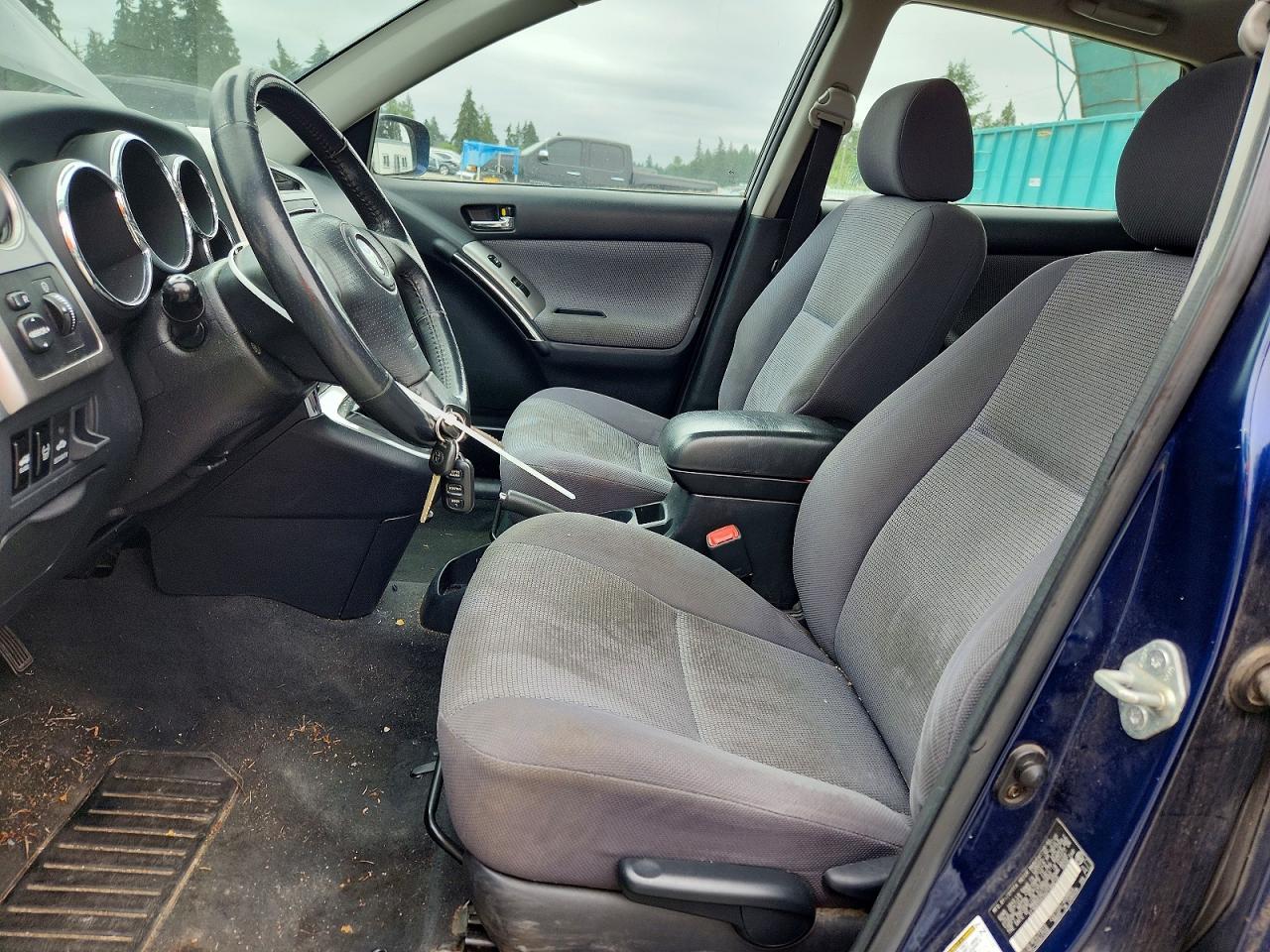 2006 Toyota Corolla Matrix Xr Blue vin: 2T1KR32E66C588610