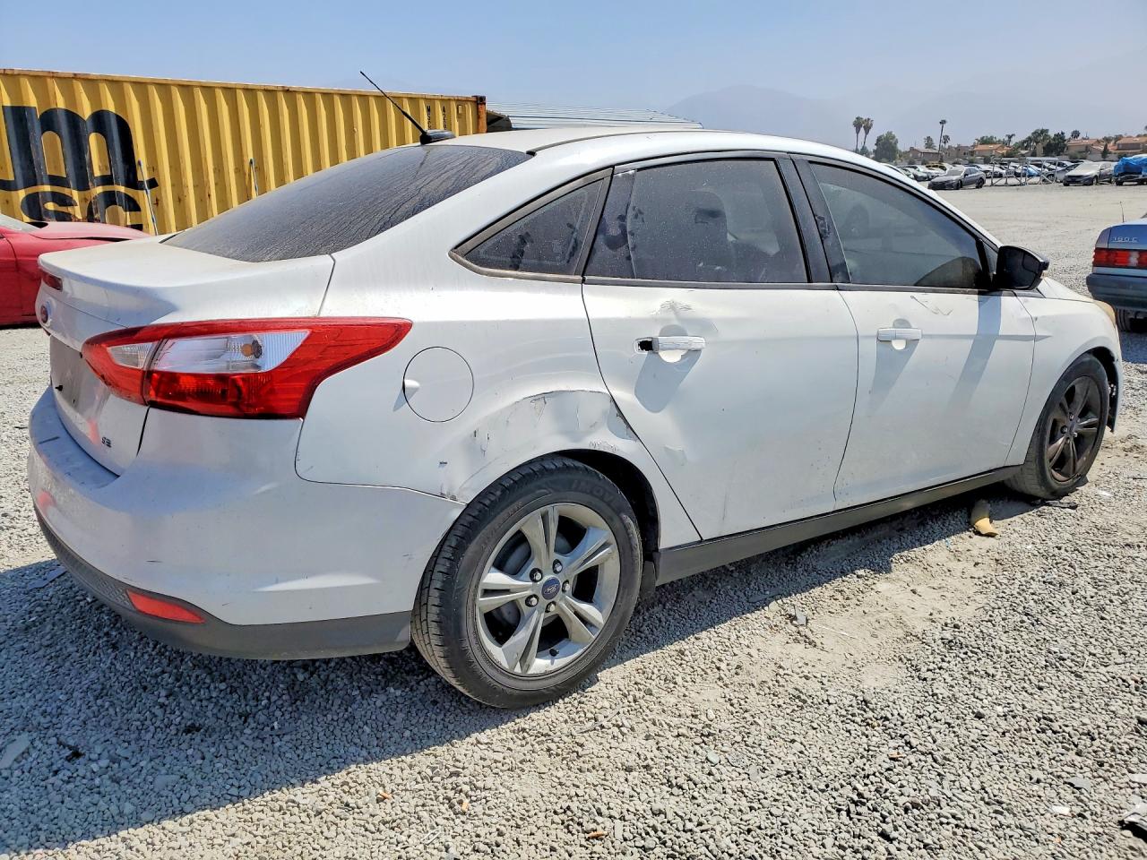 2014 Ford Focus Se White vin: 1FADP3F27EL110840