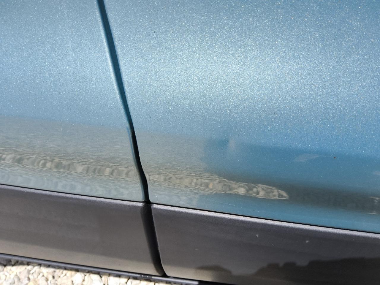 2013 Ford Escape Se Blue vin: 1FMCU0GX7DUA25718 Damage: Right Front Door, Dent(S) W/ Paint Dmg, 5 To 6 Inches