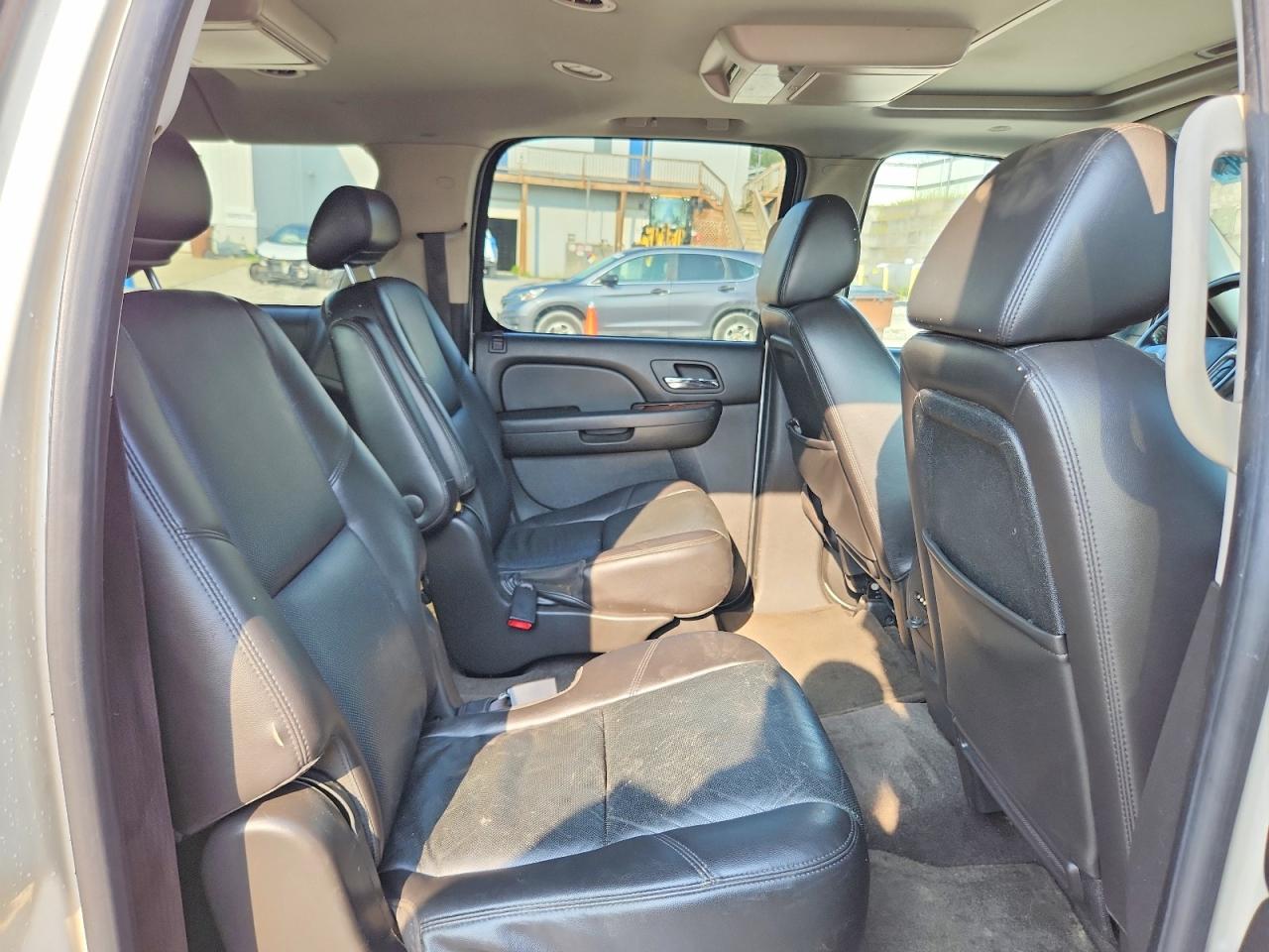 2009 Chevrolet Suburban K1500 Ltz Gray vin: 1GNFK36339R234561