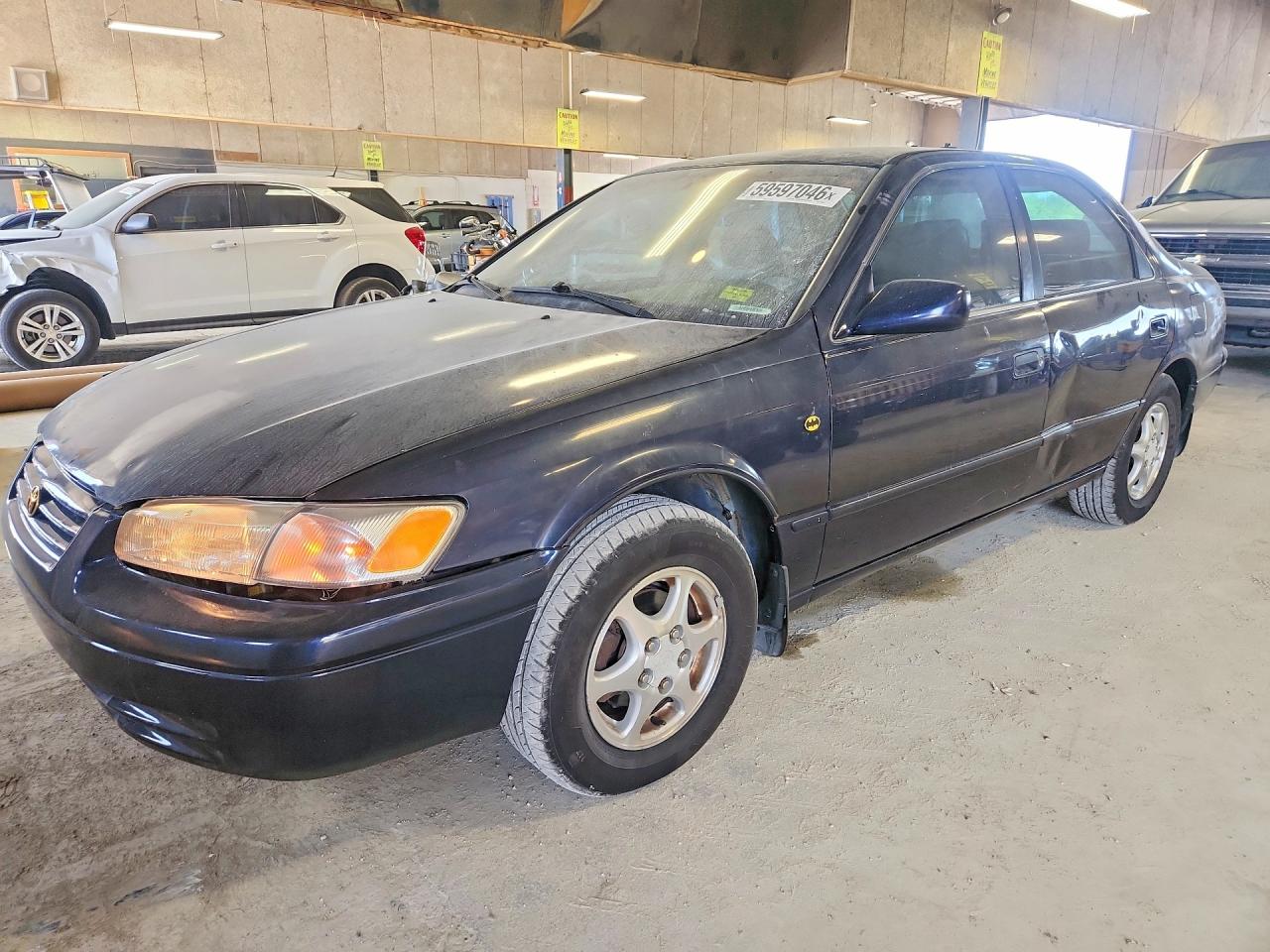 4T1BG22K1XU500584