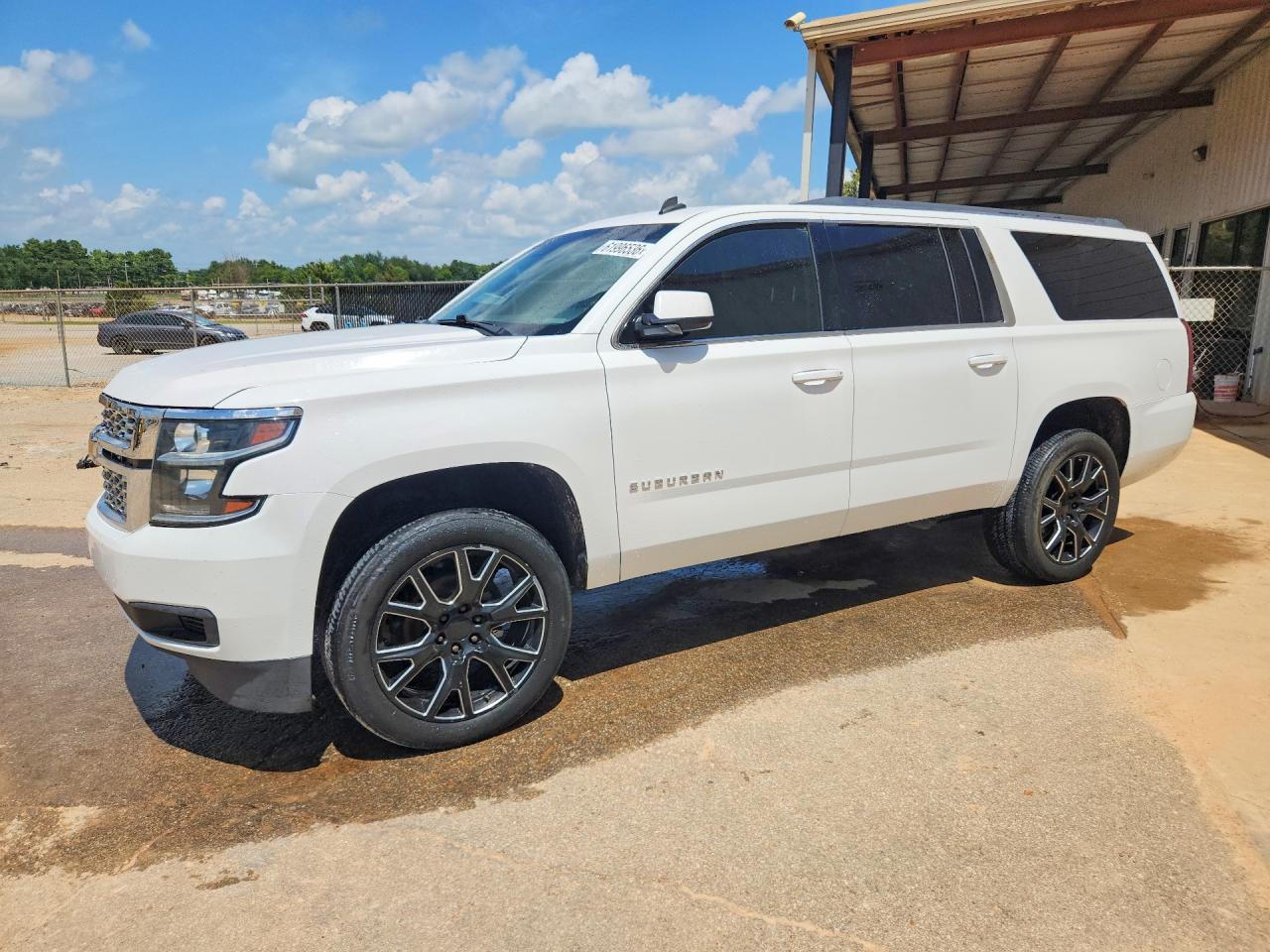 2015 Chevrolet Suburban C1500 Ls White vin: 1GNSCHKC0FR250632