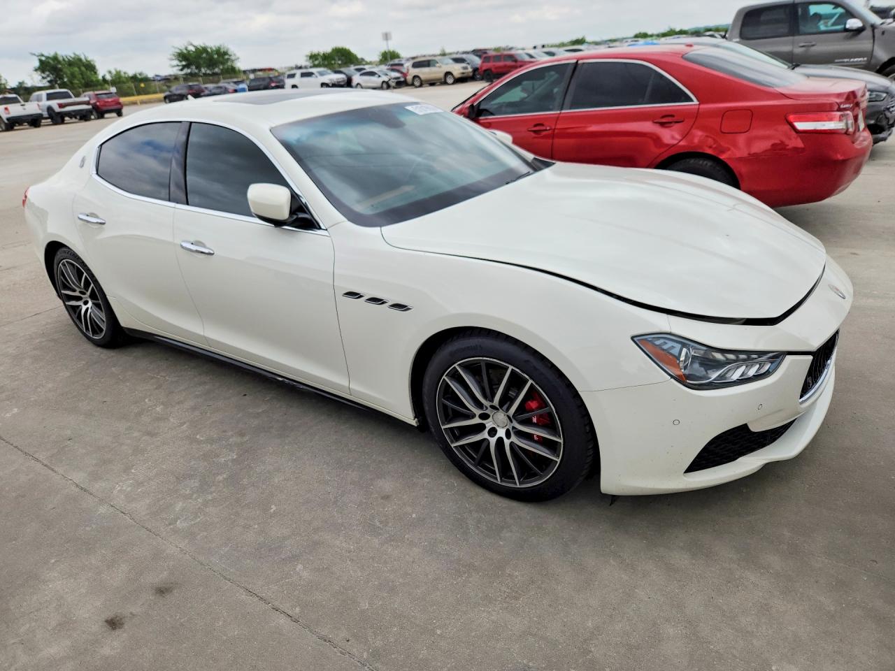 2014 Maserati Ghibli S White vin: ZAM57RTA3E1113173