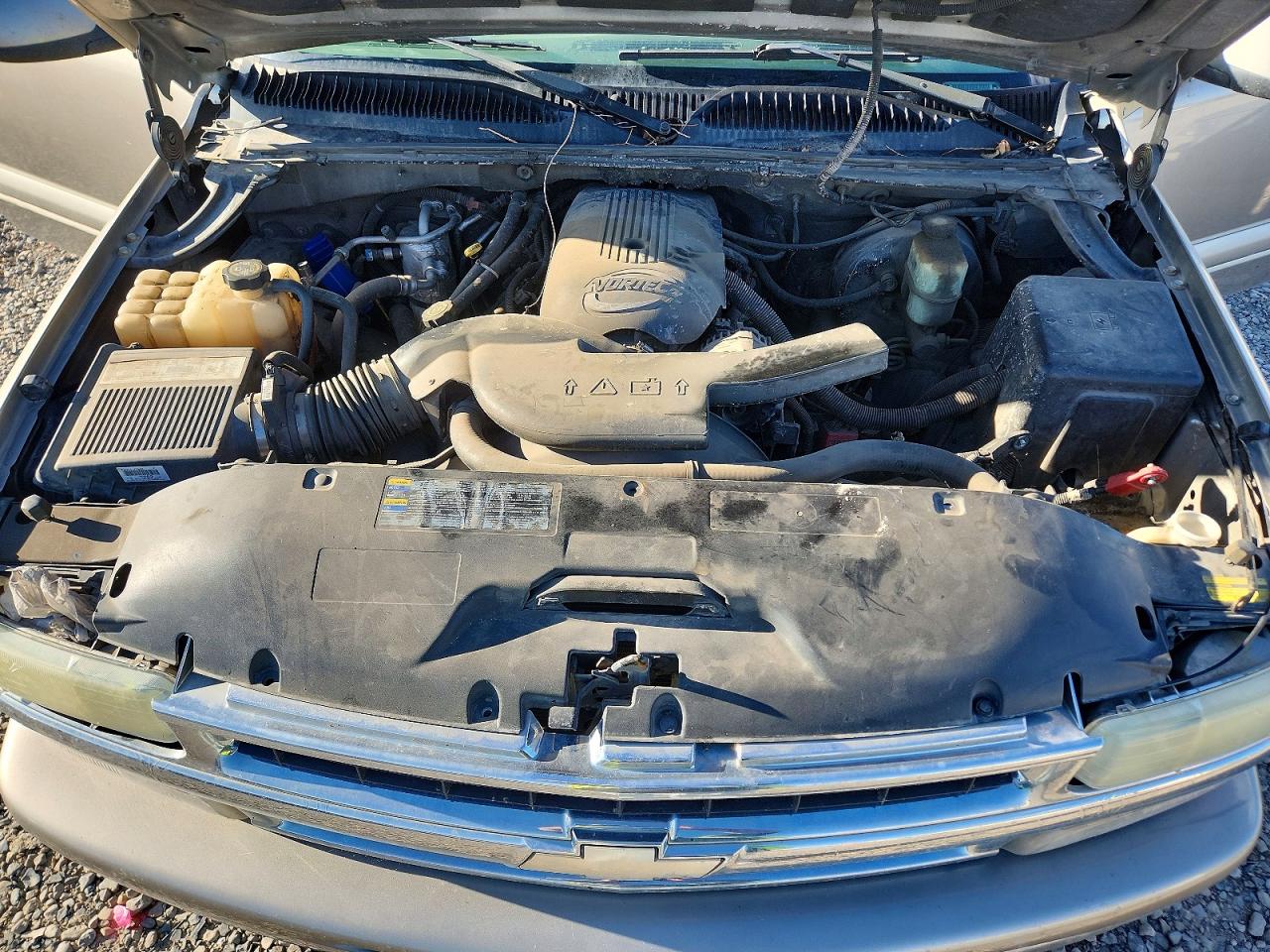 2002 Chevrolet Tahoe K1500 Gold vin: 1GNEK13Z42J302251