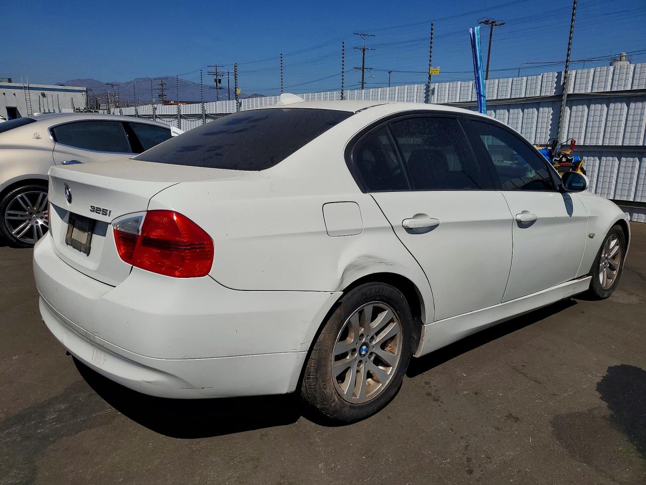 2006 Bmw 325 I White vin: WBAVB13526KX33514
