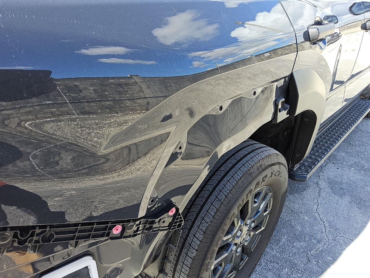2025 Toyota 4runner Sr5 Угольный vin: JTEVA5BR8S5037990 Damage: Right Qtr Panel, Dent(S) W/ Paint Dmg, 8 To 9 Inches