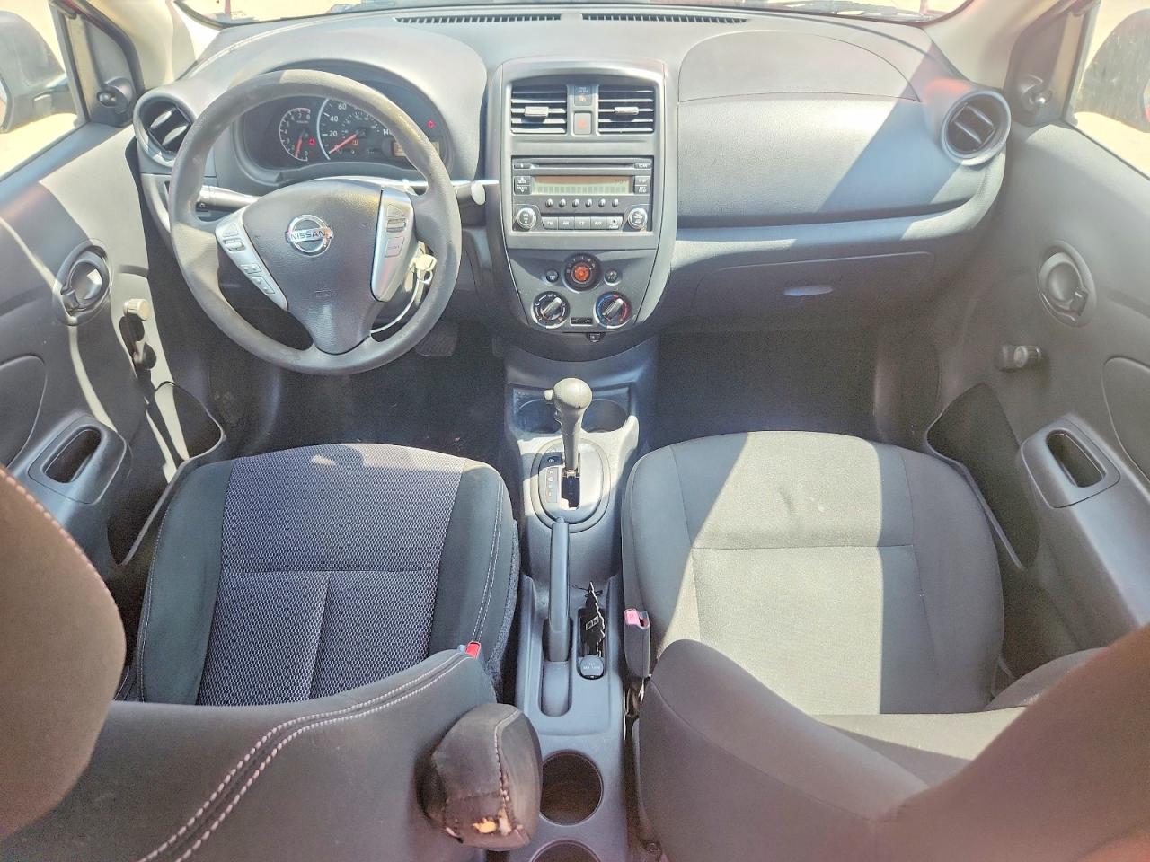 2015 Nissan Versa 1.6 S Plus Красный vin: 3N1CN7AP3FL950418