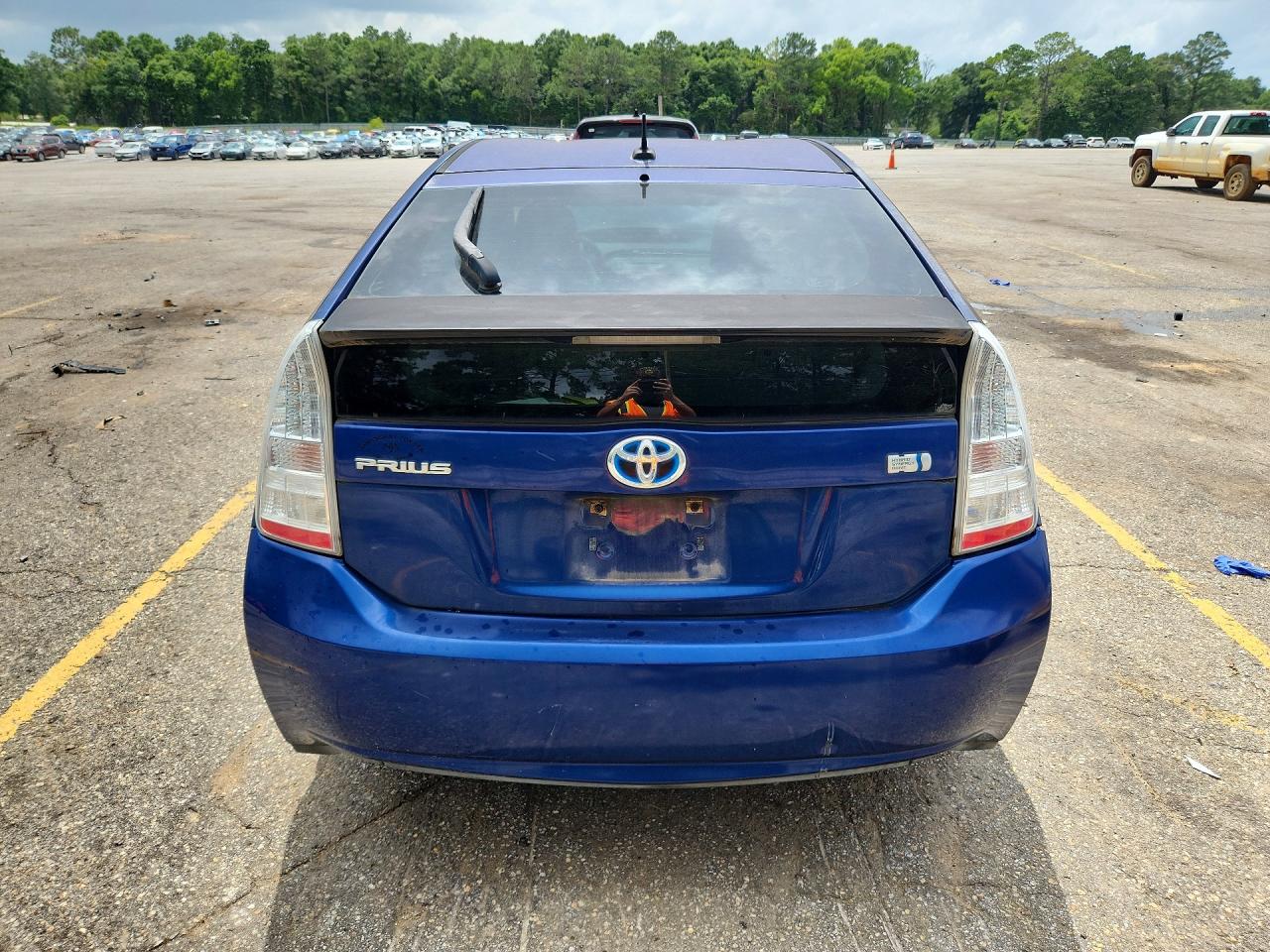2011 Toyota Prius Two Синий vin: JTDKN3DU9B1389890