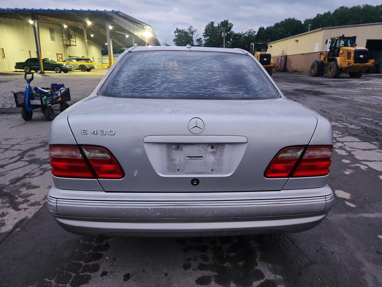 2000 Mercedes-benz E 430 Silver vin: WDBJF70J7YB065964