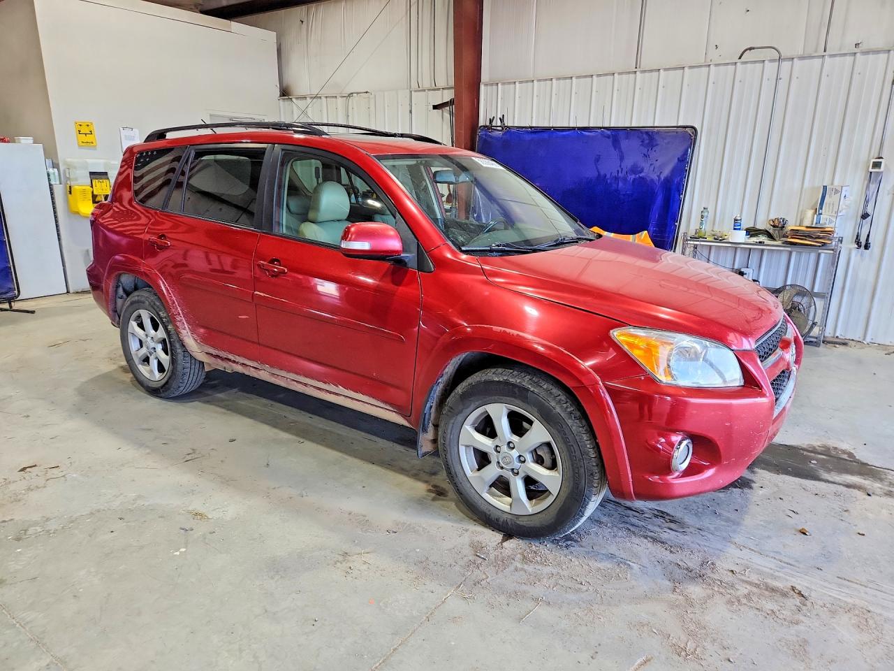2011 Toyota Rav4 Limited Red vin: JTMDK4DV2BD018102