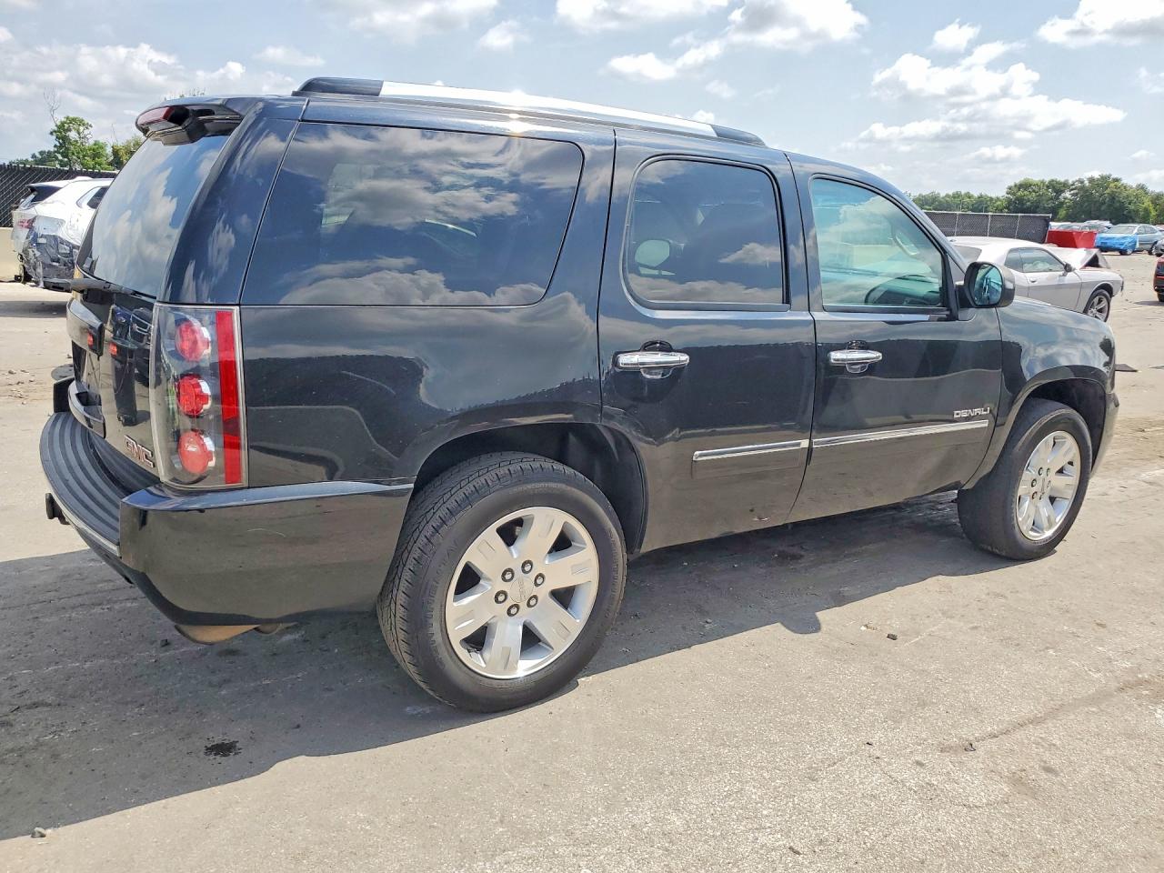 2012 Gmc Yukon Denali Black vin: 1GKS2EEF2CR186612