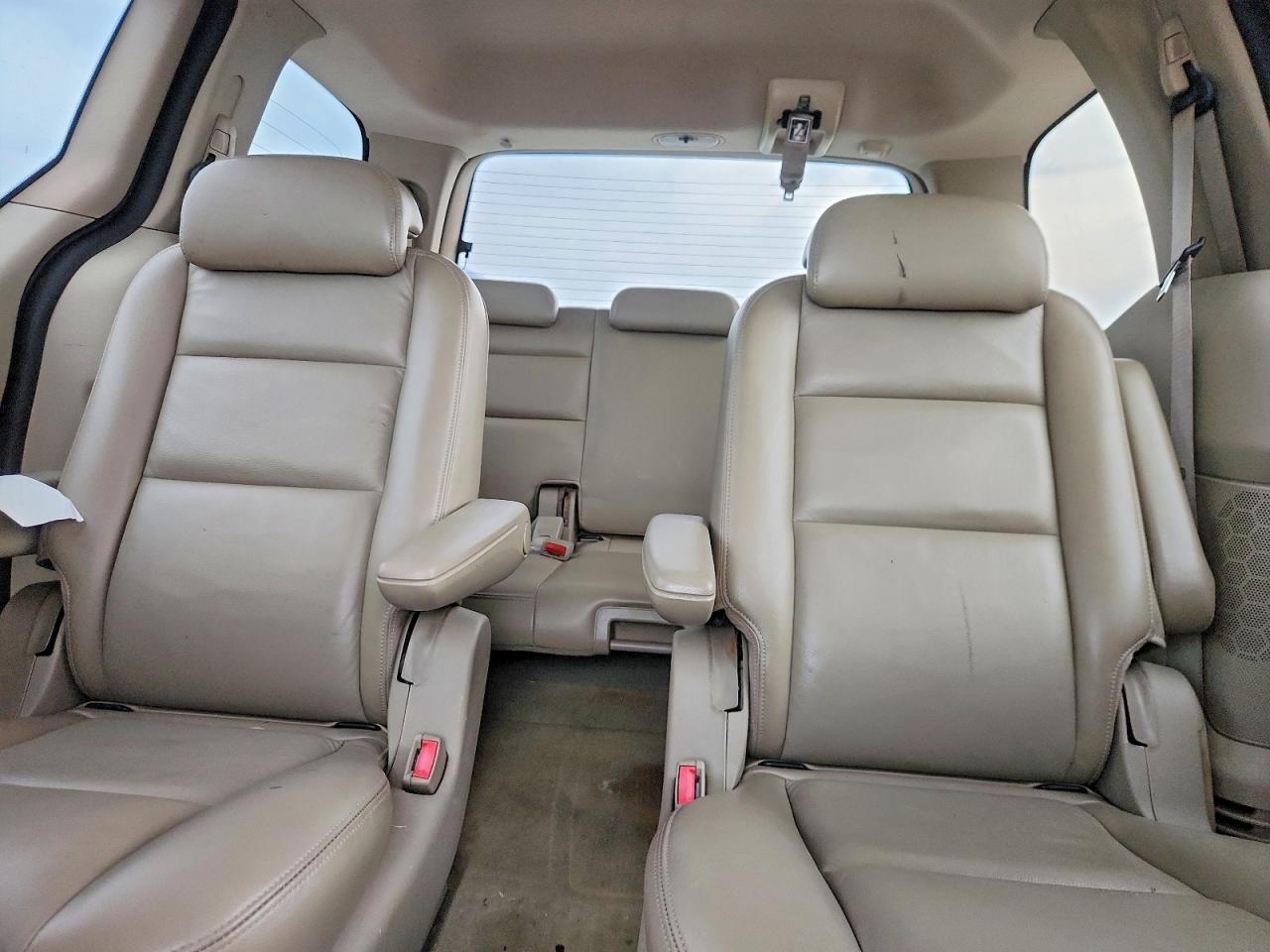 2004 Ford Freestar Sel Золотой vin: 2FMDA52254BA25230