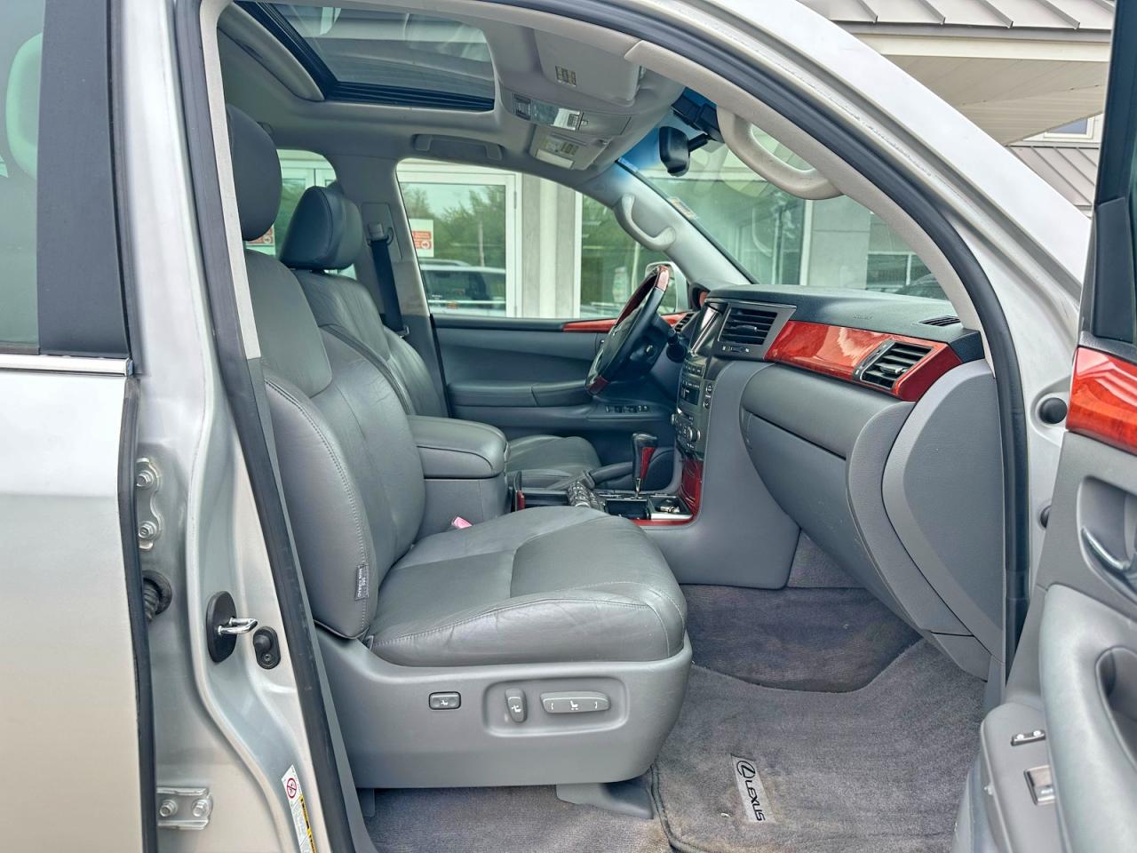 2008 Lexus Lx 570 Silver vin: JTJHY00WX84007796