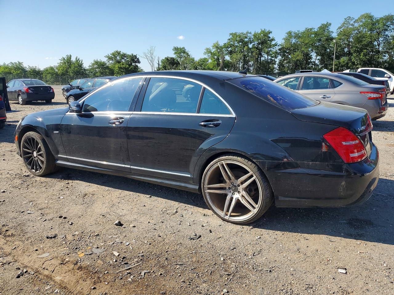 2011 Mercedes-benz S 400 Черный vin: WDDNG9FBXBA387142