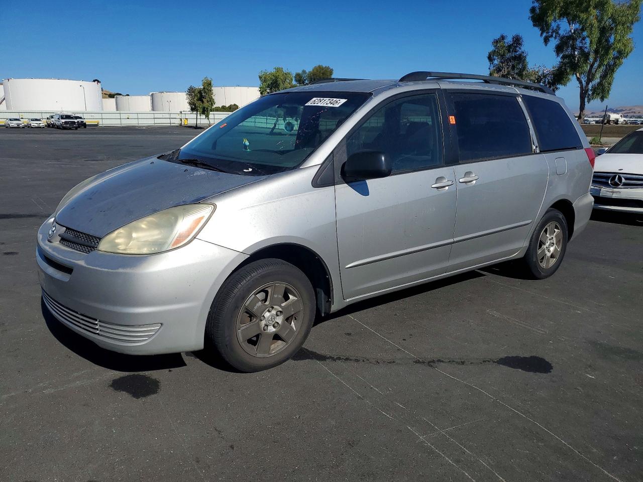 2004 Toyota Sienna Le 8 Passenger Silver vin: 5TDZA23C74S057918